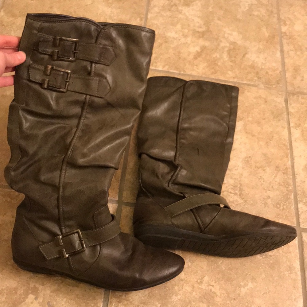 Tall fashion boot
